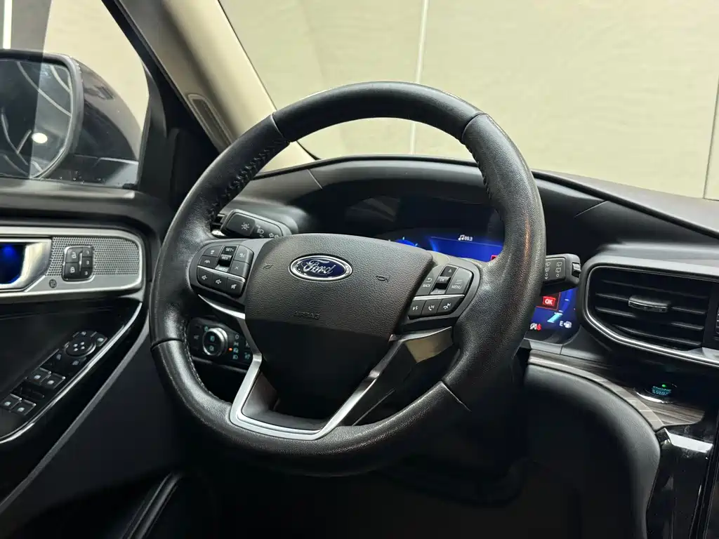 Ford Explorer 2020 — фото 13
