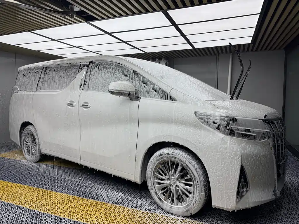 Toyota Alphard 2021