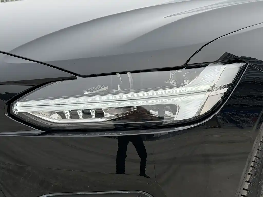Volvo S90 2021 — фото 13