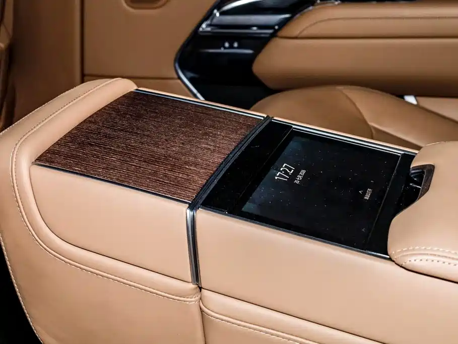 Land Rover Range Rover 2025 — фото 14
