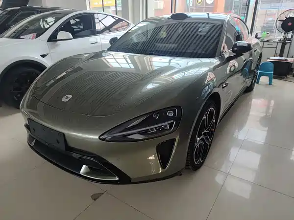 Xiaomi SU7 2024