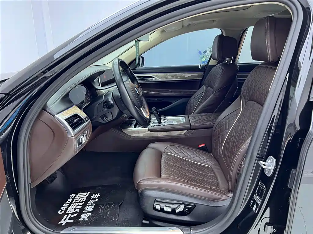 BMW 7 Series 2020 — фото 15