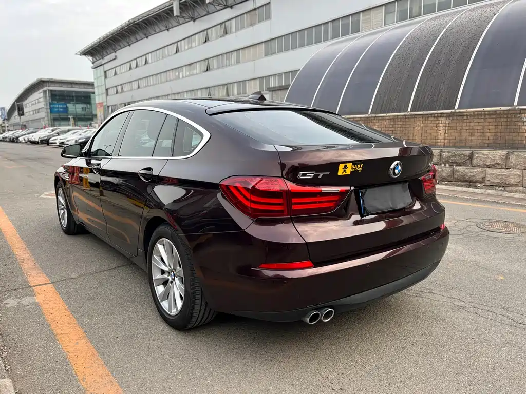BMW 5 Series GT 2015 — фото 6