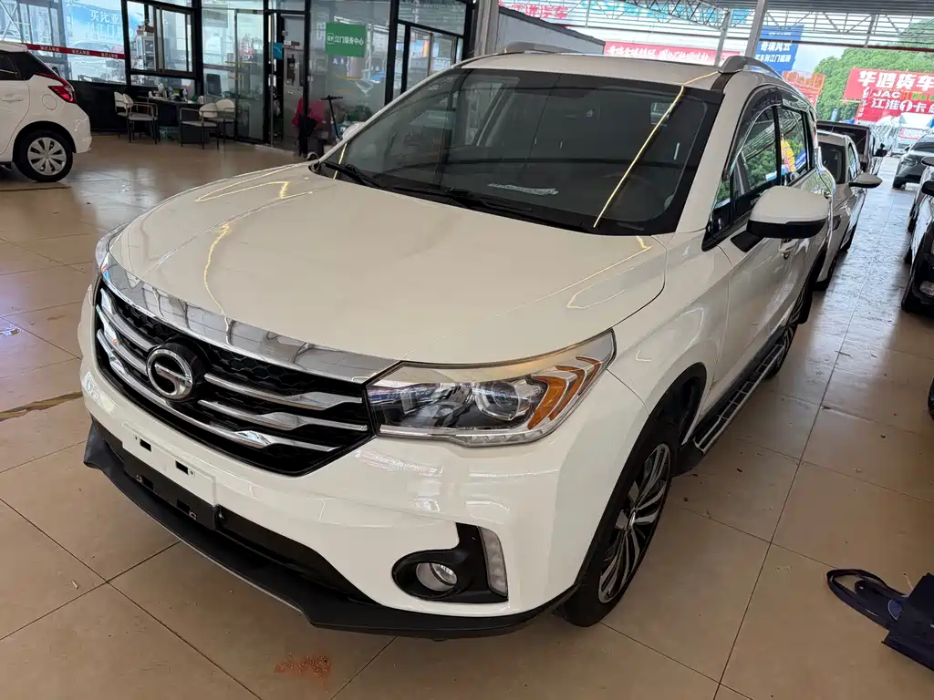 GAC Trumpchi GS4 2016 — фото 1