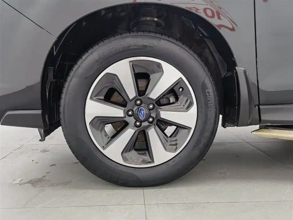 Subaru Forester 2017 — фото 17