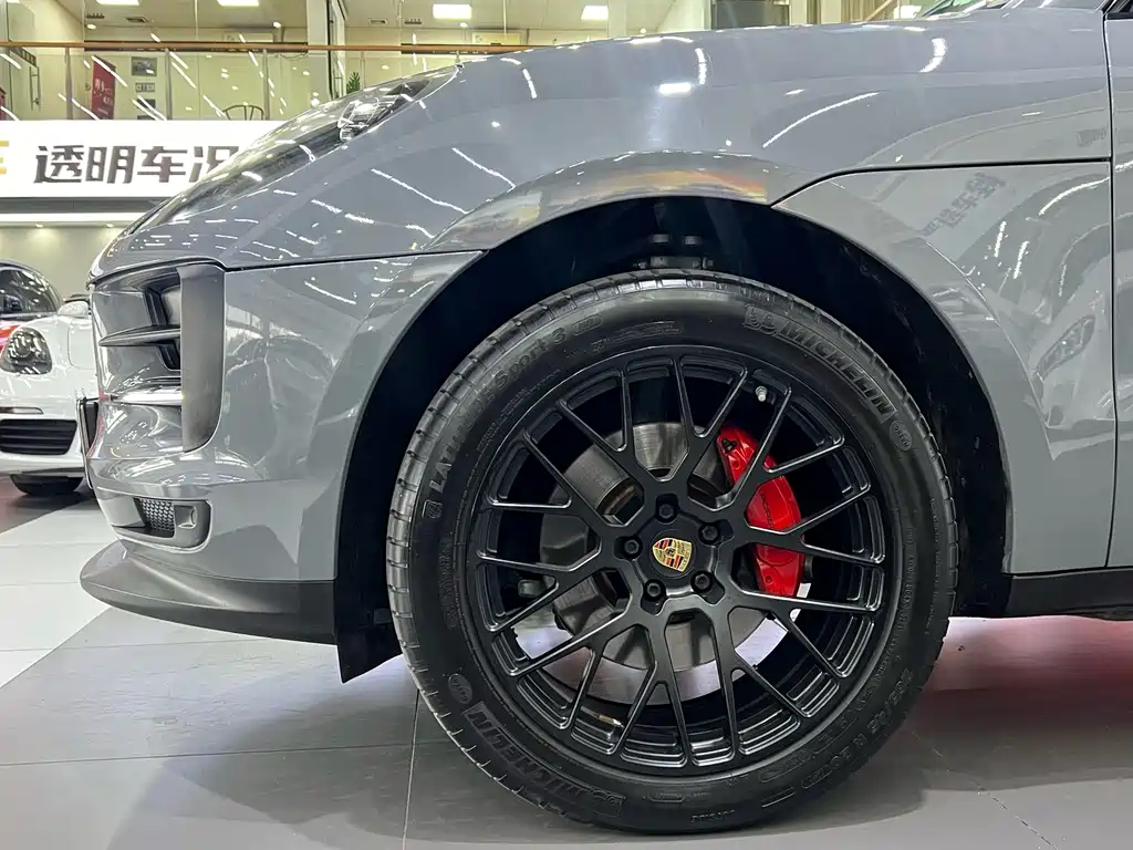 Porsche Macan 2019 — фото 10