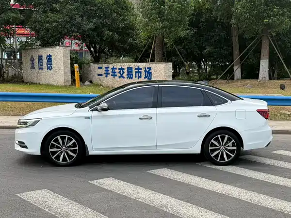 Roewe i6 Classic 2017