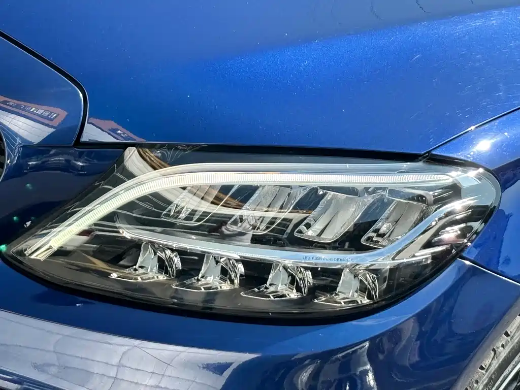 Mercedes-Benz C-Class 2021