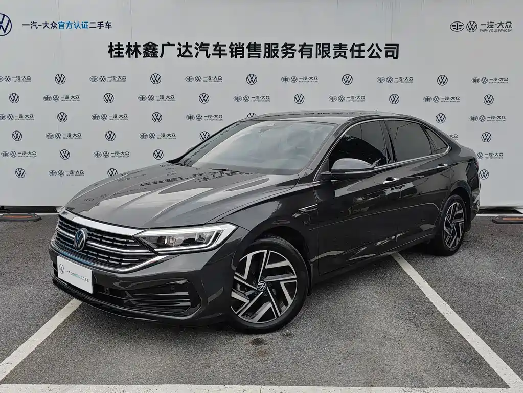 Volkswagen Sagitar 2022