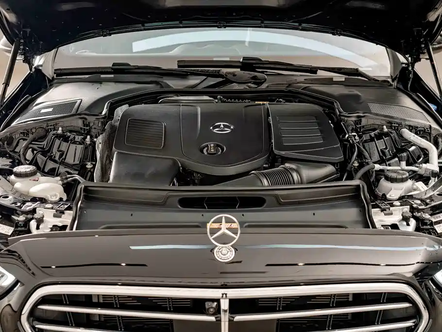 Mercedes-Benz C-Class 2025 — фото 24
