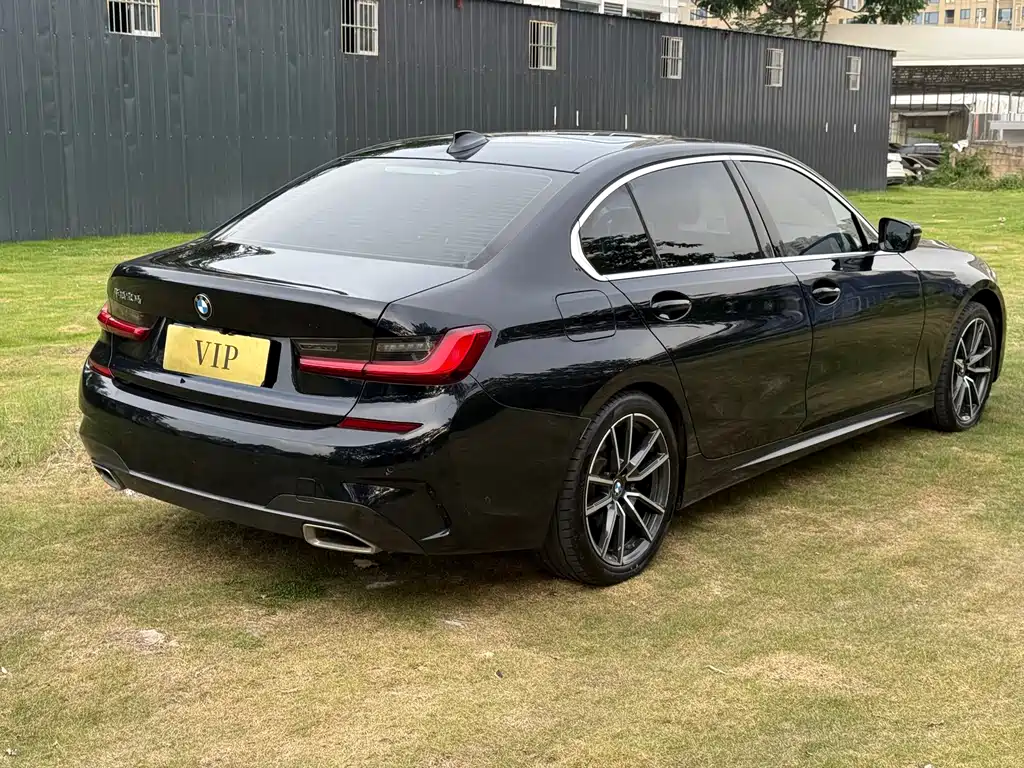 BMW 3 Series 2021
