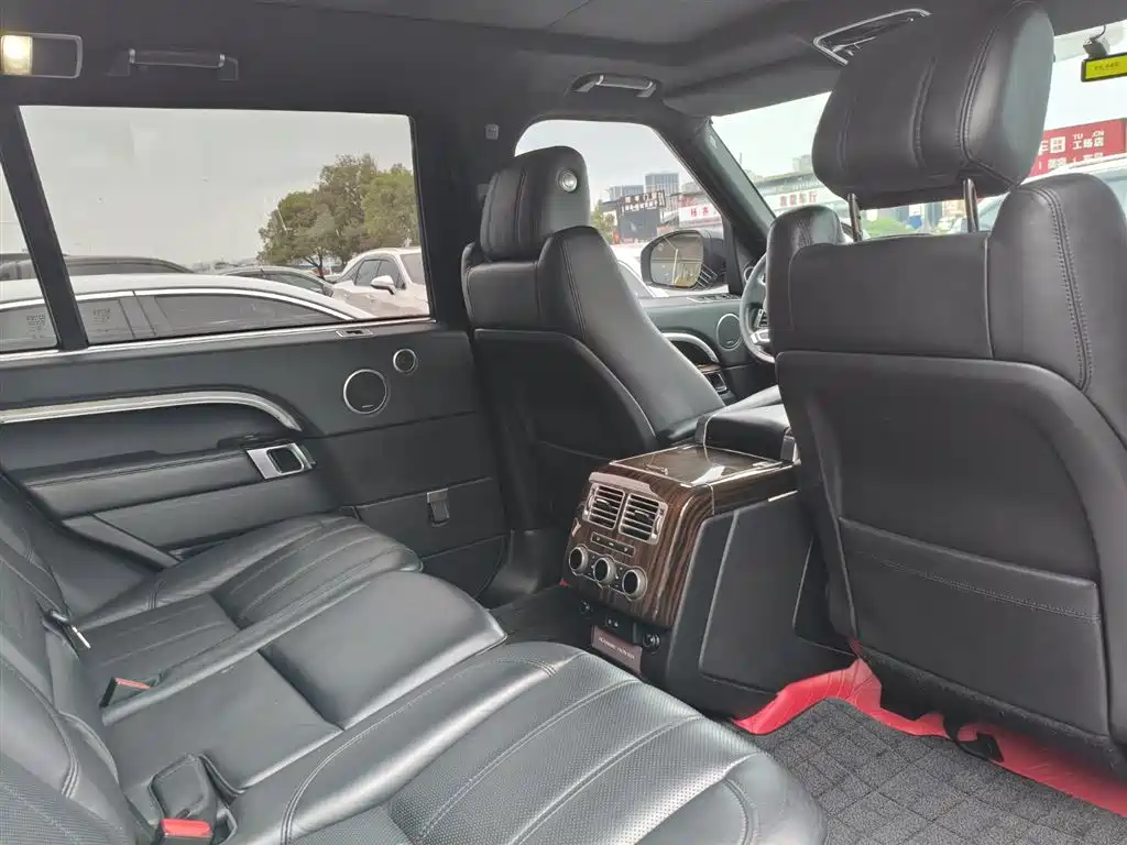 Land Rover Range Rover 2018 — фото 15