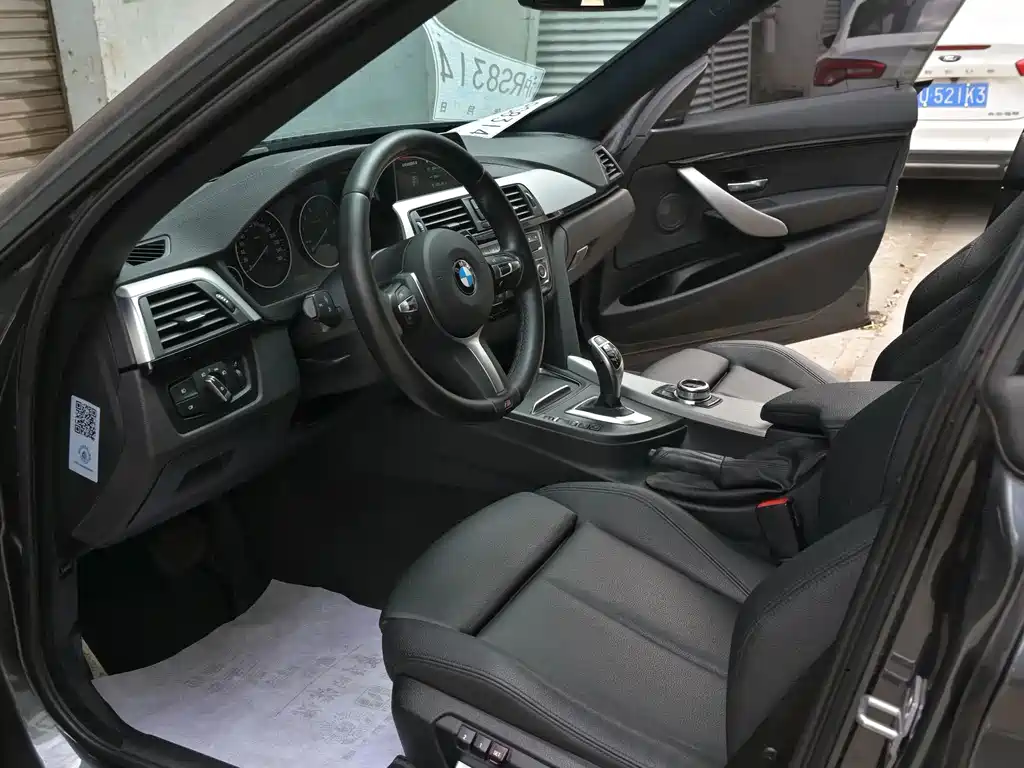 BMW 3 Series GT 2018 — фото 16