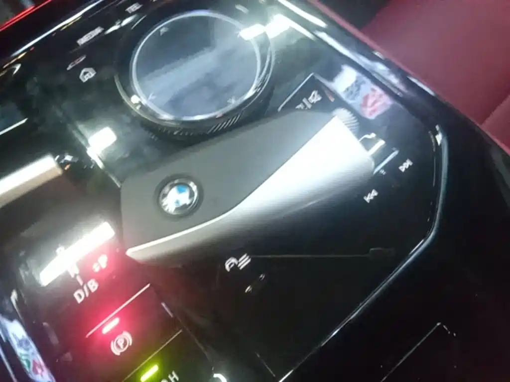 BMW i5 2025 — фото 17