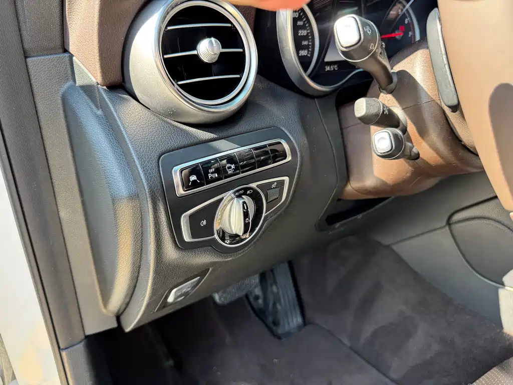 Mercedes-Benz GLC 2016 — фото 10