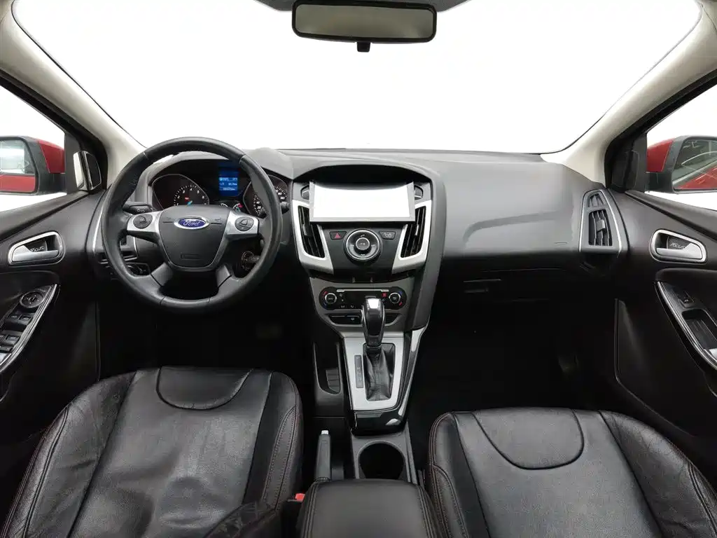 Ford Focus 2014 — фото 5