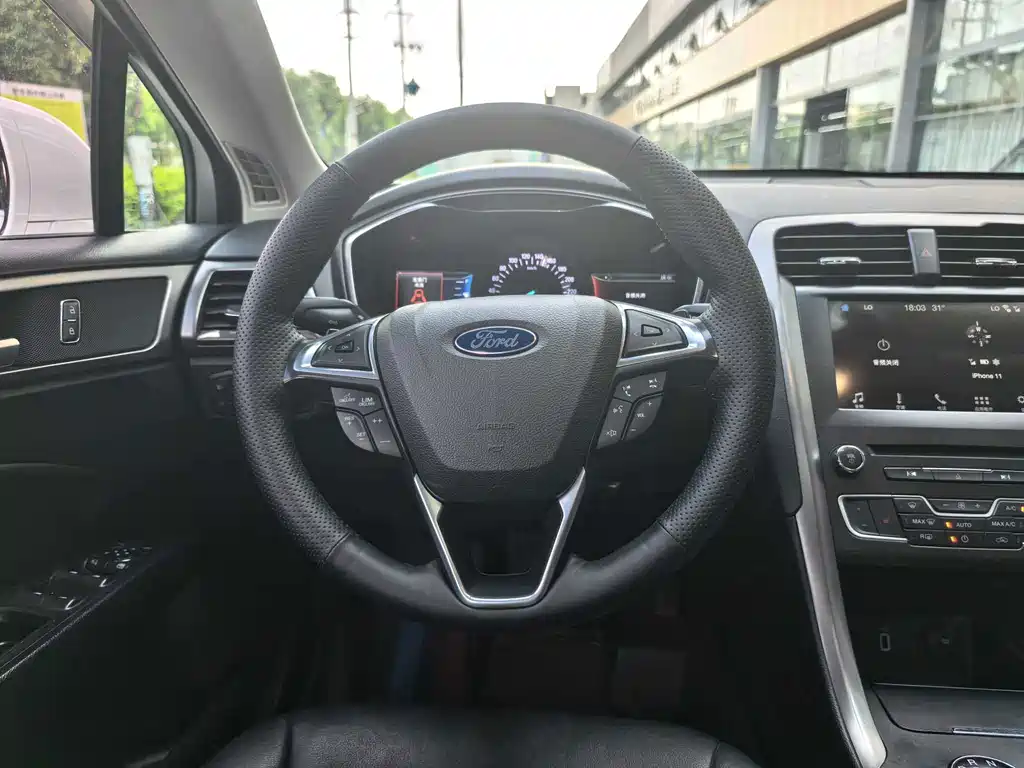 Ford Mondeo 2018 — фото 8