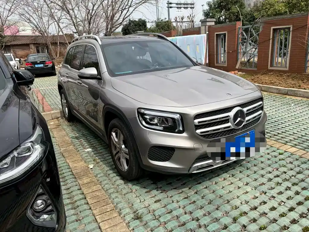 Mercedes-Benz GLB 2023 — фото 3