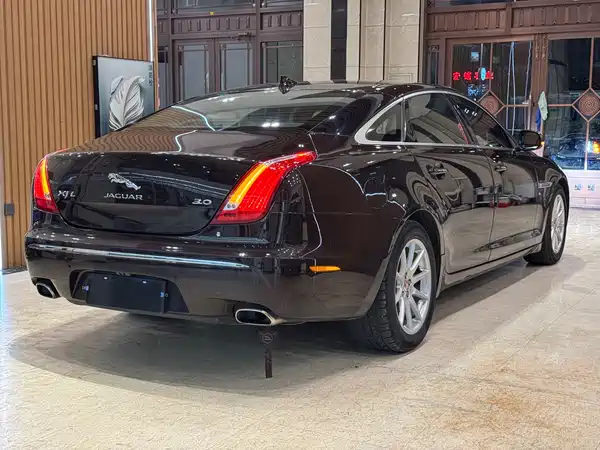 Jaguar XJ 2013
