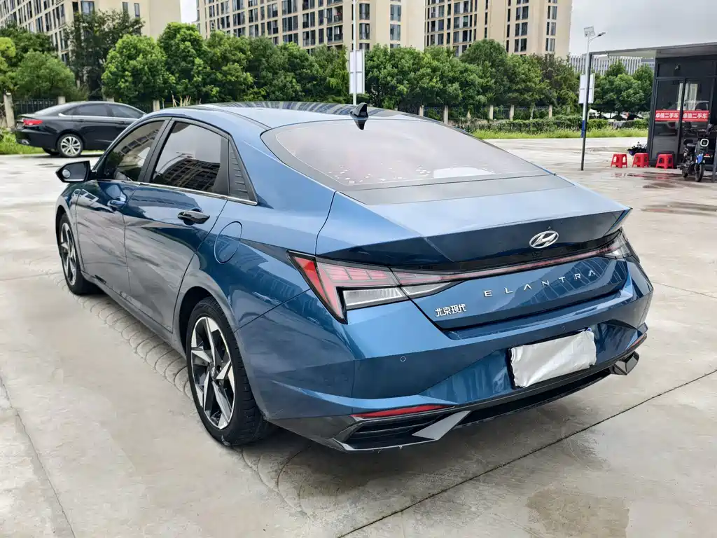 Hyundai Elantra 2022 — фото 4
