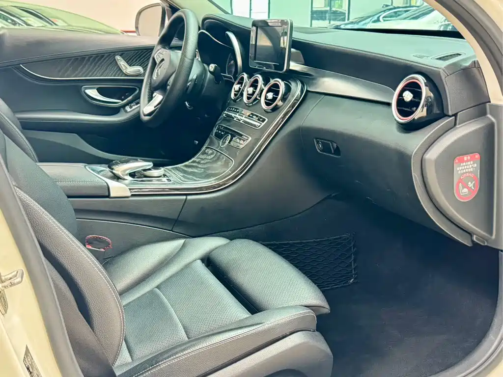 Mercedes-Benz C-Class 2016 — фото 26