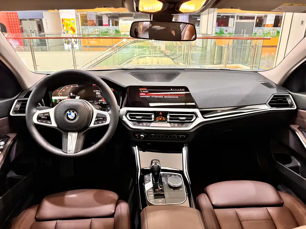 BMW 3 Series 2021 — фото 16