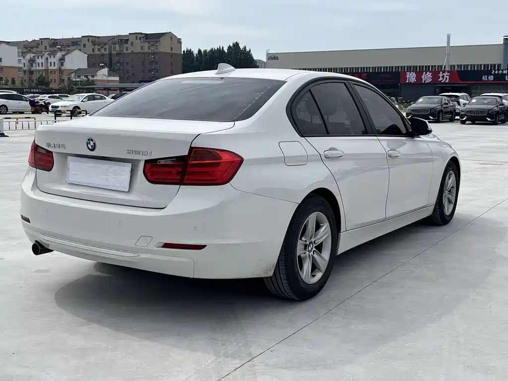BMW 3 Series 2015 — фото 13