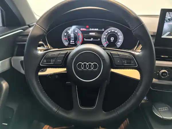 Audi A4L 2020