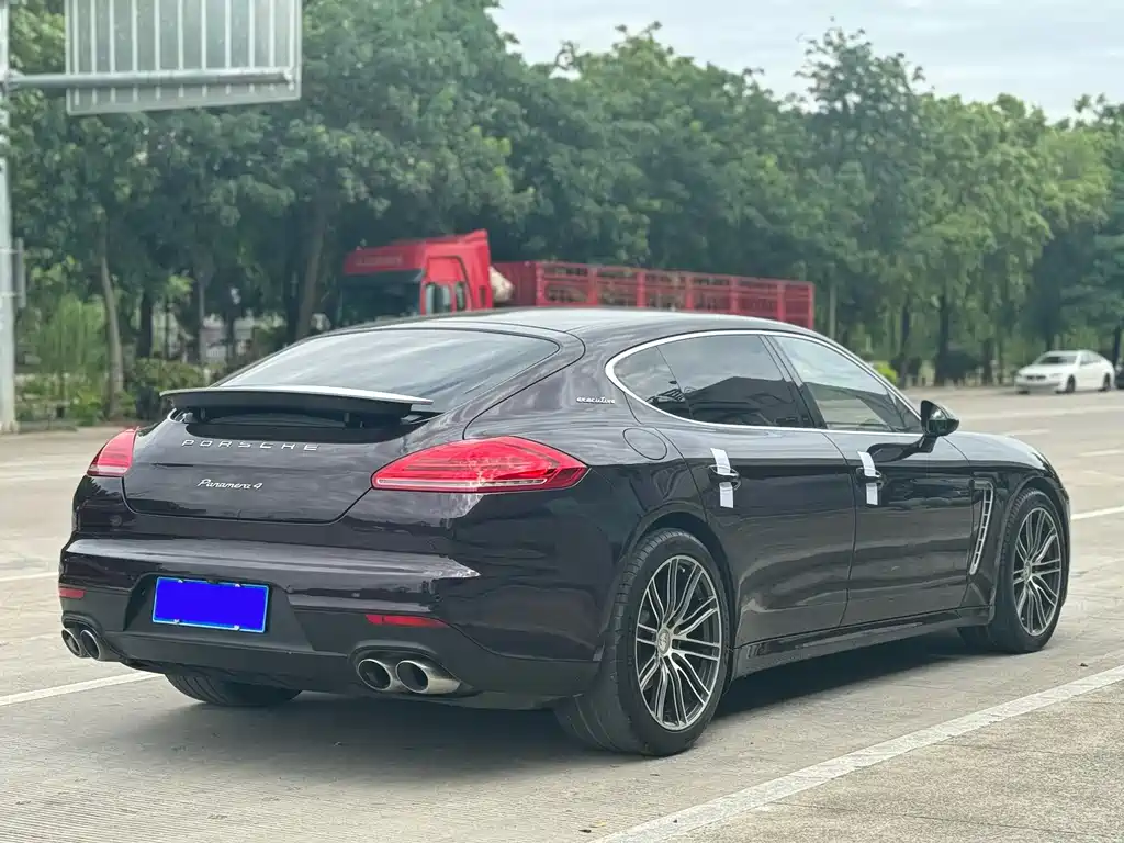 Porsche Panamera 2015 — фото 8