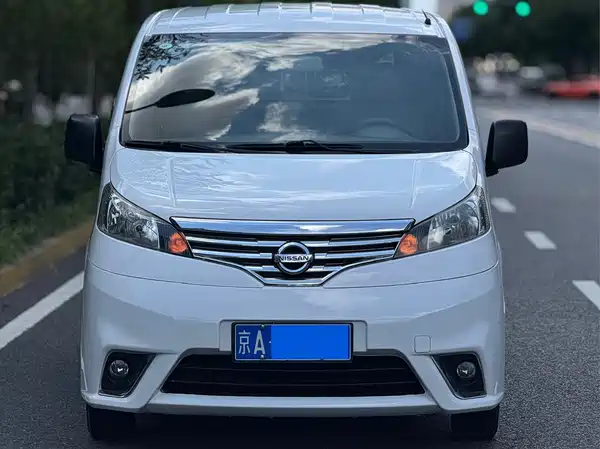 Nissan NV200 2017