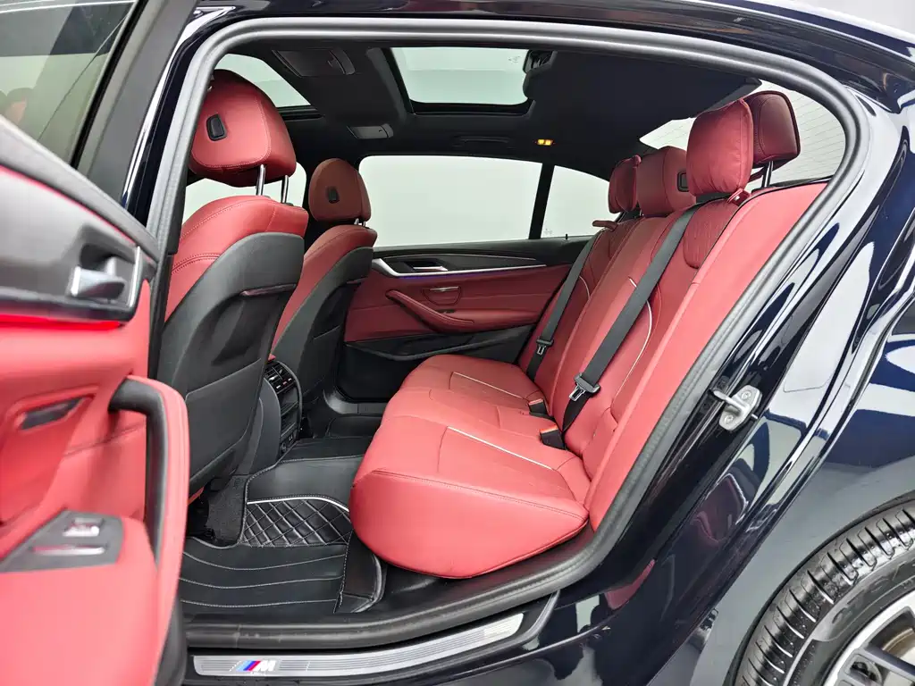 BMW 5 Series 2024