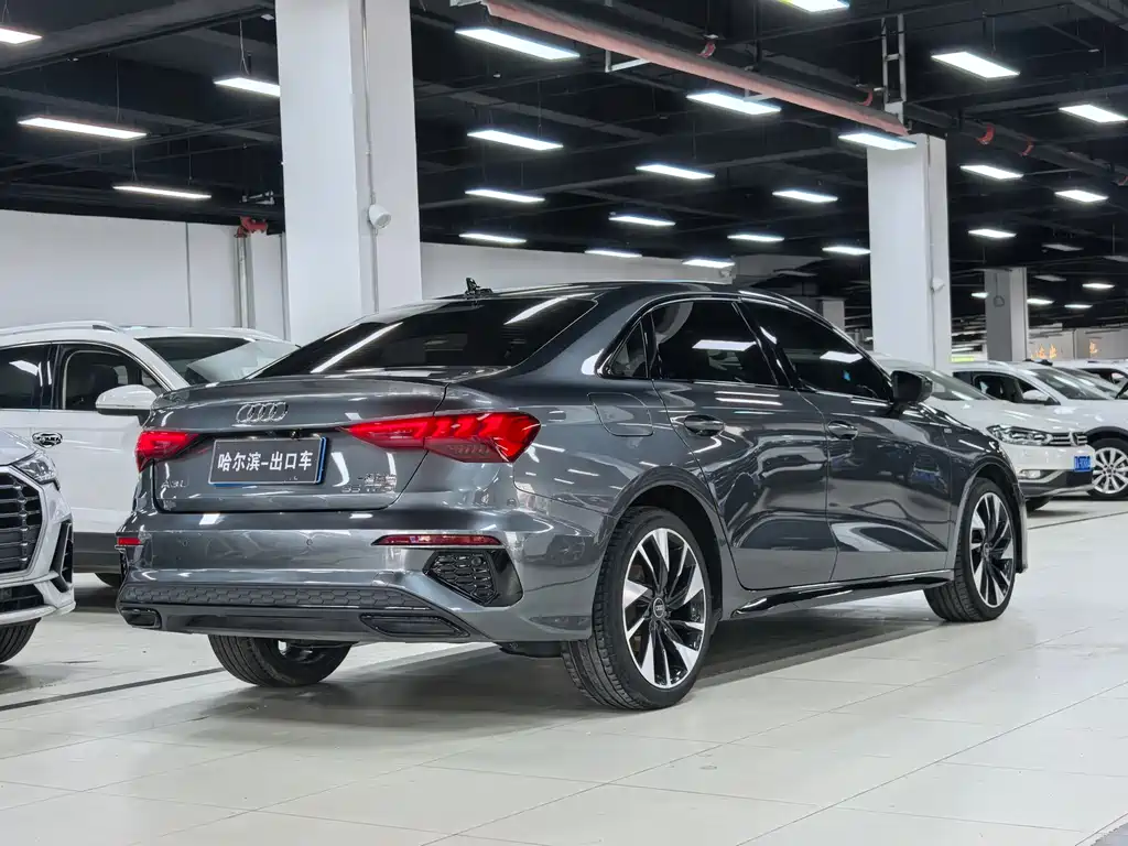 Audi A3 2023 — фото 25