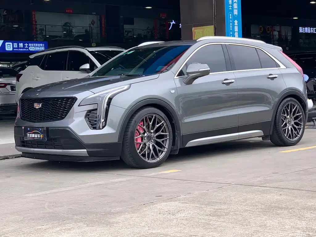 Cadillac XT4 2019 — фото 1