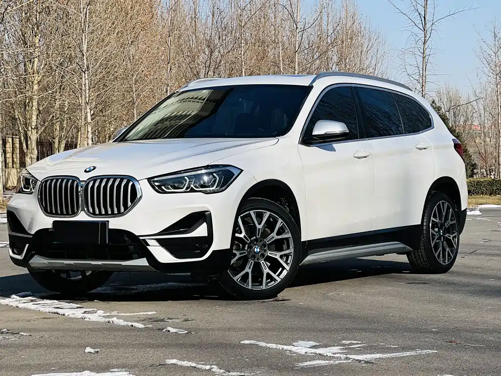 BMW X1 2022 — фото 1