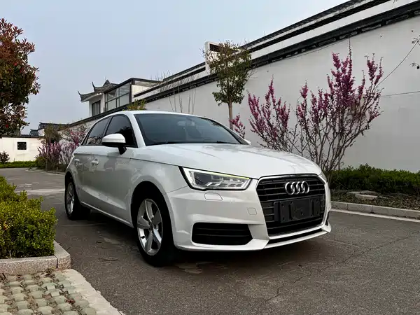 Audi A1 2016