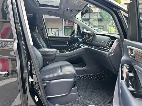 GAC Trumpchi M8 2021