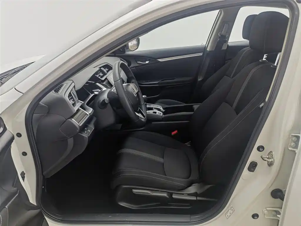 Honda Civic 2020 — фото 10