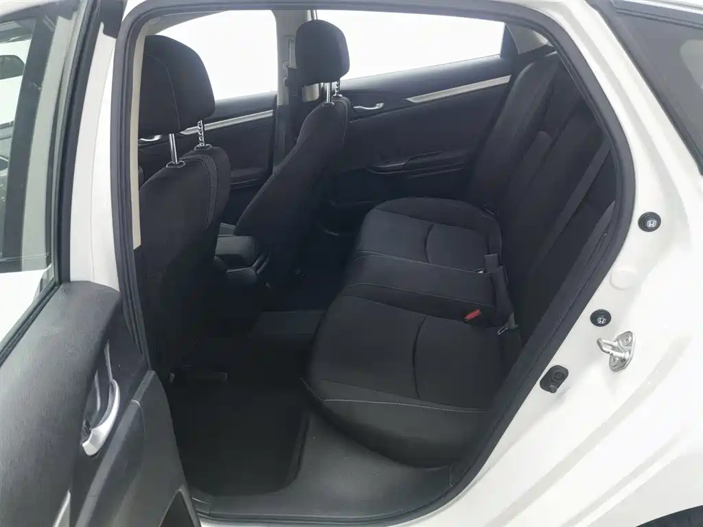 Honda Civic 2020 — фото 15