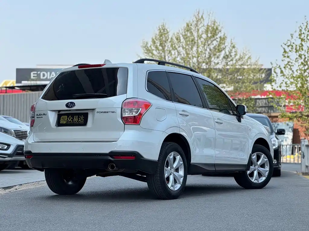 Subaru Forester 2015 — фото 3