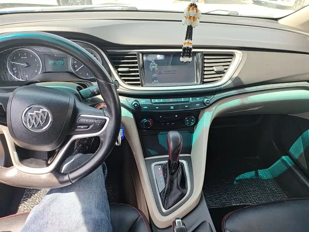 Buick Excelle 2016 — фото 10