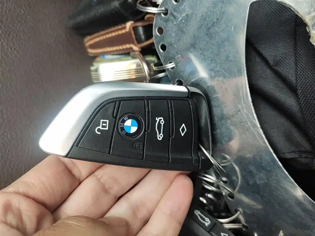 BMW 3 Series 2019 — фото 15