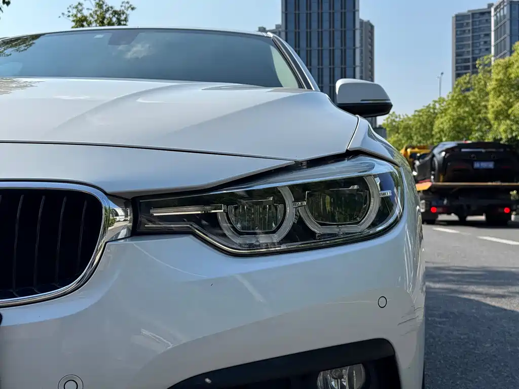 BMW 3 Series 2017 — фото 22