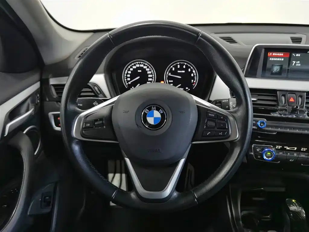 BMW X1 2018 — фото 11