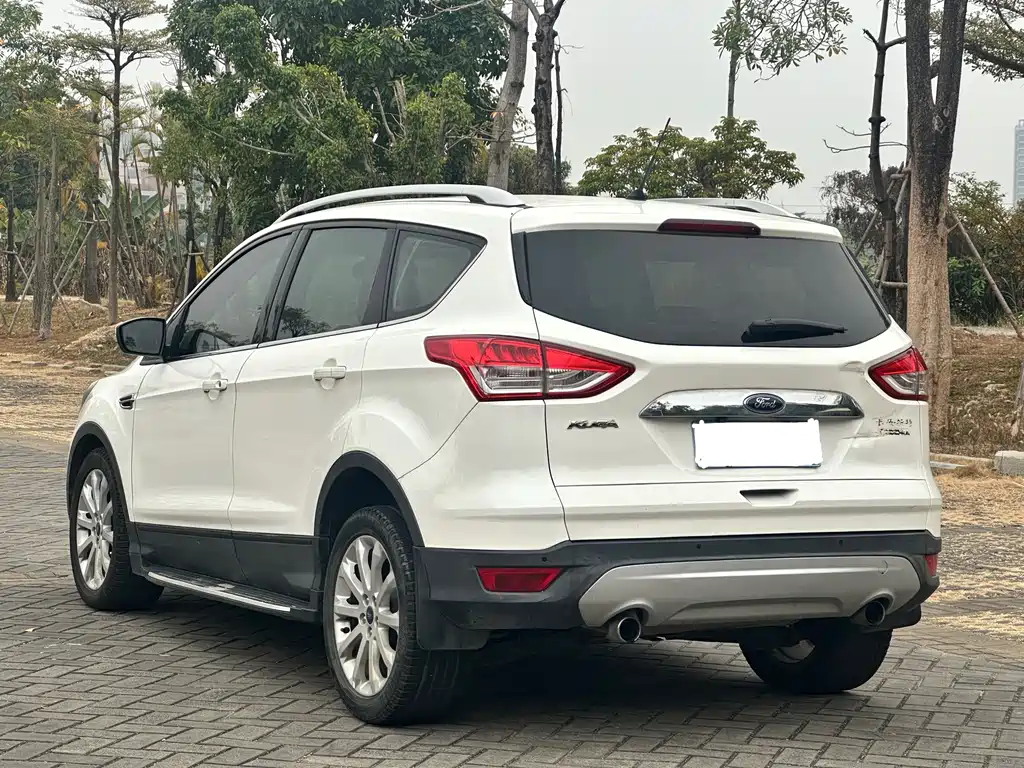 Ford Kuga 2016 — фото 10