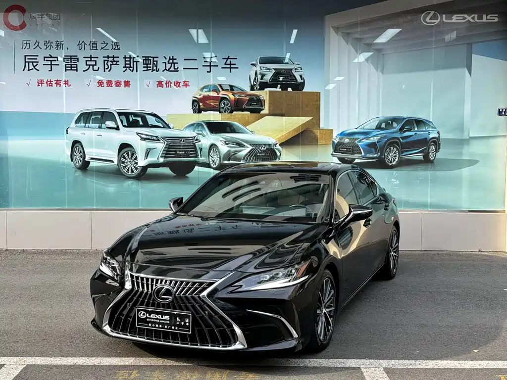 Lexus ES 2024 — фото 1