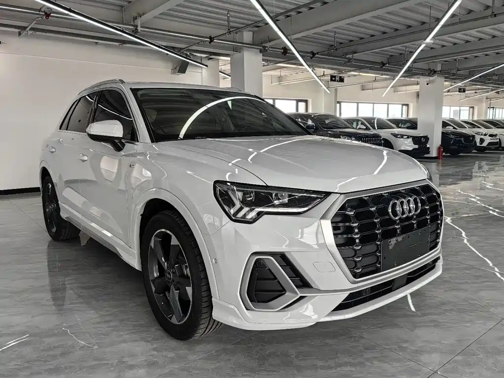 Audi Q3 2023 — фото 3