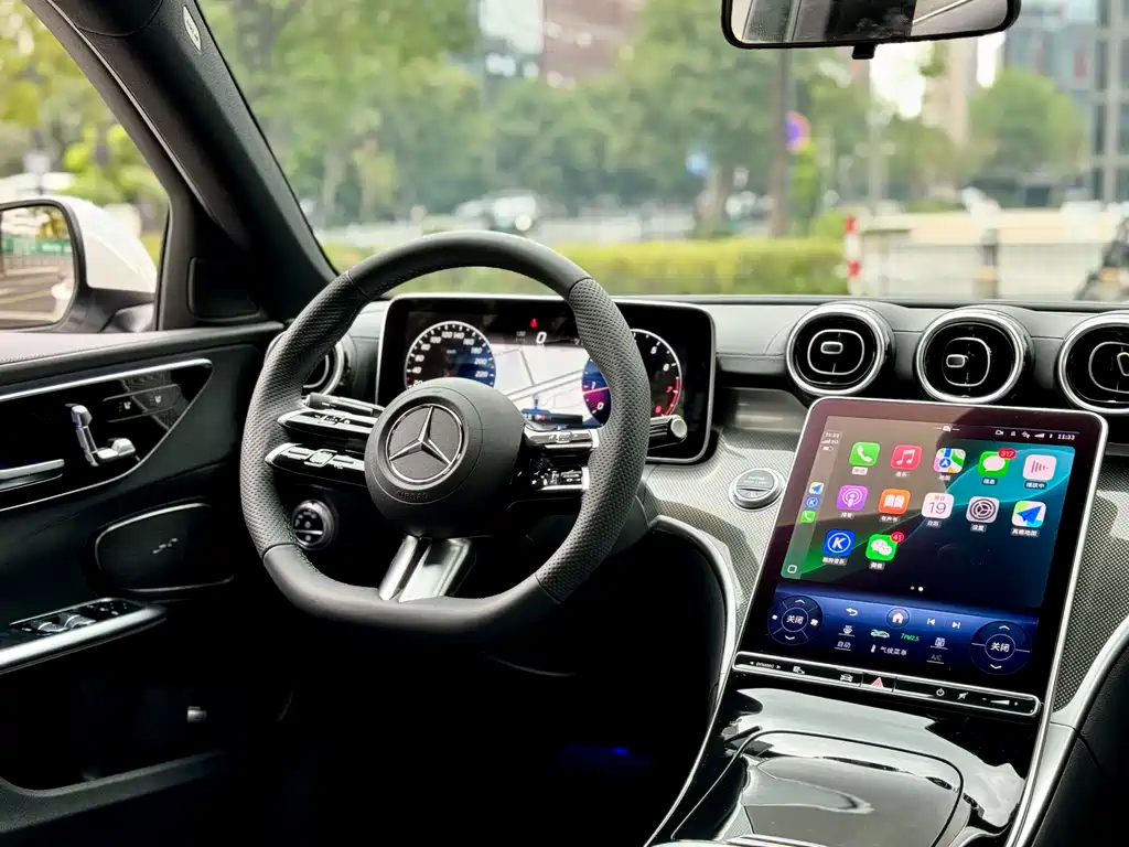 Mercedes-Benz C-Class 2023 — фото 9