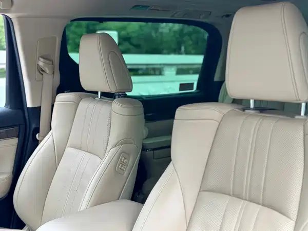 Toyota Alphard 2021