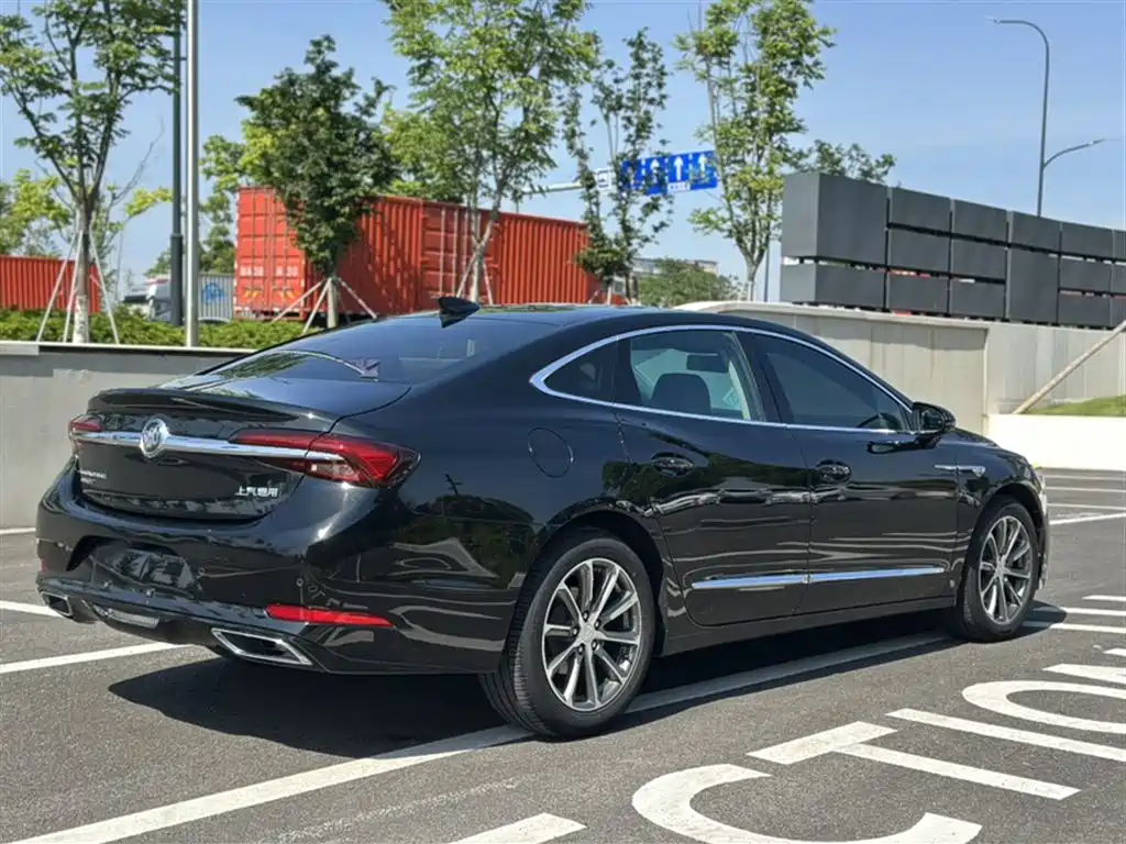 Buick LaCrosse 2022 — фото 12