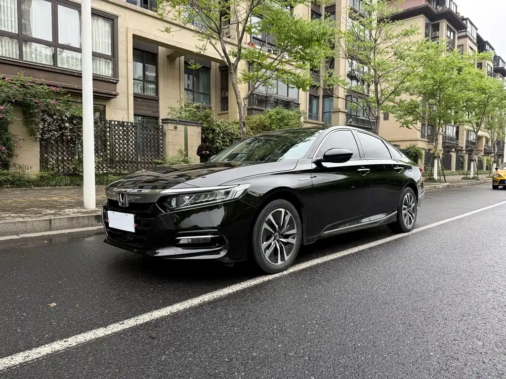 Honda Accord 2020 — фото 1